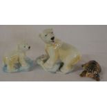 Wade polar bear & cub with a Wade tortoise