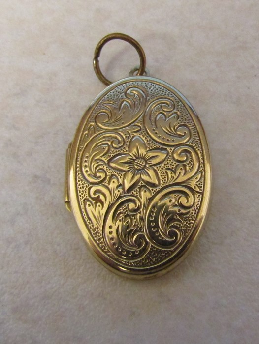 9ct gold locket total weight 4.7 g H 3.5 cm