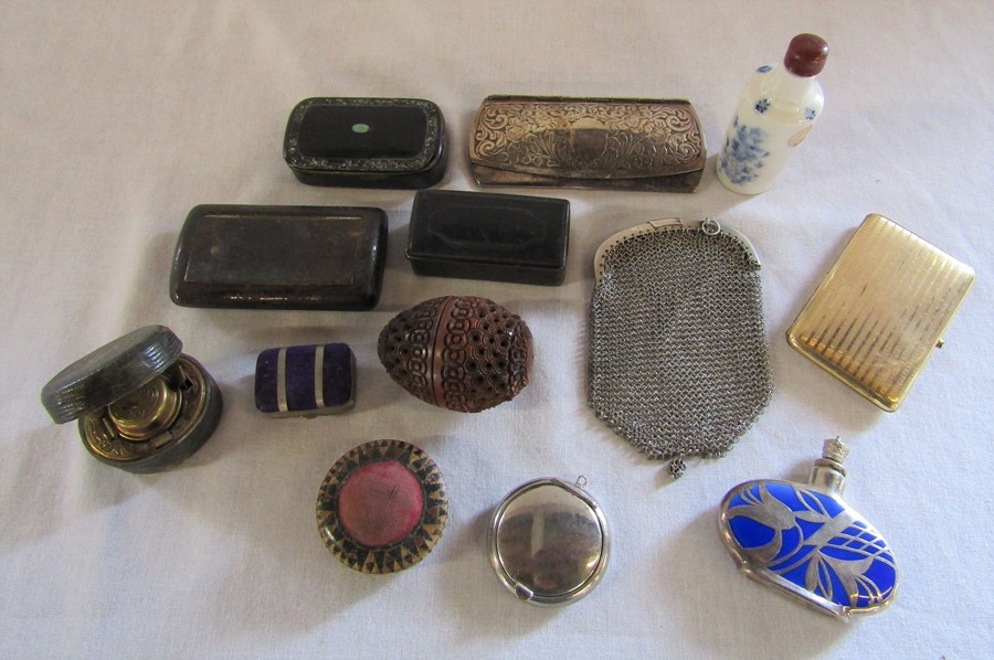Assorted snuff boxes, pin cushion, white metal purse, travel inkwell, treen etc