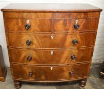 Victorian bow fronted mahogany veneer chest of drawers Ht 116cm L 110cm D 55cm