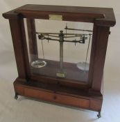 Victorian cased set of Townson & Mercer Ltd 34 Camomile Street London EC3 precision scales H 44 cm