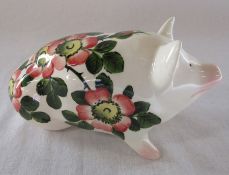 Wemyss G Hill Pottery pig, wild rose pattern, L 16 cm