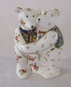 Royal Crown Derby 'Bear Hug' paperweight H 9 cm