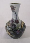 Small Moorcroft 'Bramble' pattern vase H 10.5 cm