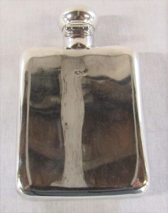 Victorian silver hip flask Birmingham 1894 H 11.5 cm weight 3.77 ozt - Image 2 of 8