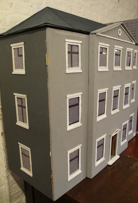 Large Palladian style grey 3 storey dolls house 92cm wide, 92cm high, 43cm deep - Image 2 of 4