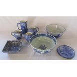 Selection of blue and white ceramics inc Old Foley & Chinese bowl 23cm diameter