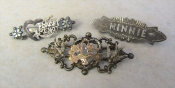 3 silver brooches - Minnie hallmarked Chester 1902 4.5 cm 2.6 g, Forget Me Not marked sterling 4