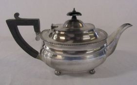 Silver tea pot London 1914 total weight 19.42 ozt