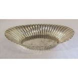 Silver oval dish L 25 cm by American makers Reed & Barton, marked Reed & Barton Sterling X300,