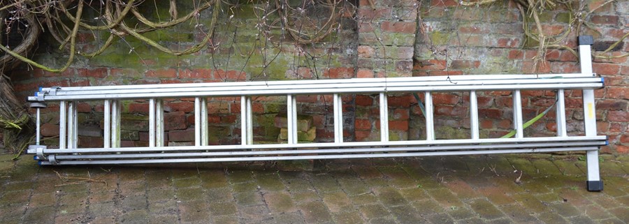 Large extending aluminium ladder