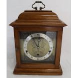 Elliott chiming mantel clock with key, ht including handle 33cm (some surface mould inside the