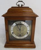 Elliott chiming mantel clock with key, ht including handle 33cm (some surface mould inside the