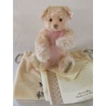 Steiff musical limited edition teddy bear 1249/4000 'Candle in the Wind', pink, 32 cm, complete with