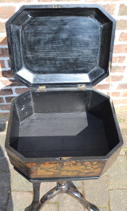 Lacquer teapoy/box on pedestal tripod stand with gilded decoration - Image 2 of 5