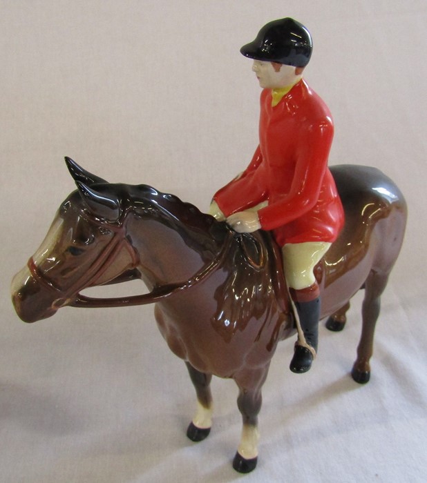 Beswick huntsman with 2 hounds (1 hound tail af) and a fox - Image 3 of 5