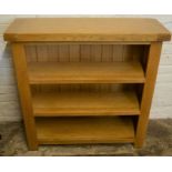 Small modern oak bookcase H 90cm L 90cm D 30cm
