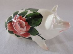 Wemyss G Hill Pottery pig, cabbage rose pattern, L 16 cm