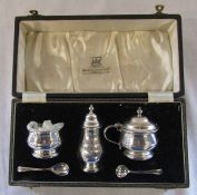 Boxed silver condiment set by Adie Brothers Ltd, Birmingham 1955 retailed by Mackay & Chisholm Ltd