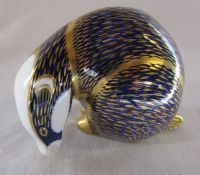 Royal Crown Derby badger paperweight, gold stopper H 8 cm