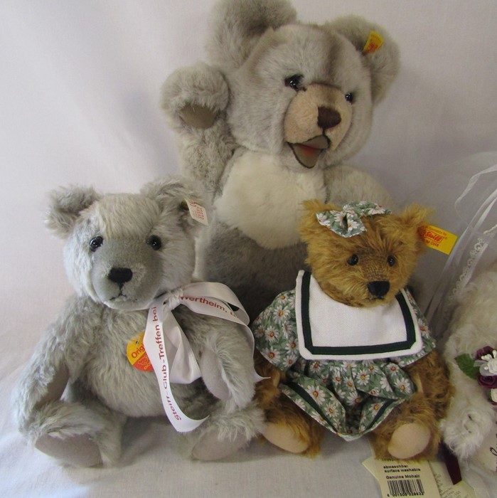 Selection of Steiff bears inc Steiff Club 1012/300 grey, classic teddy H 23 cm in dress, 2 boxed - Image 4 of 4