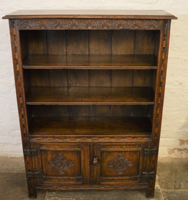 Titchmarsh & Goodwin oak bookcase with carved decoration (2020 Retail List Price £1490)  Ht 115cm