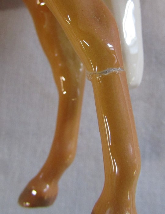 Beswick palomino horses and foal (foal leg af) (tallest H 19 cm) - Image 2 of 2
