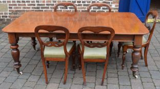 Victorian mahogany draw leaf table with single leaf extending to L 192cm W 110cm with 5 balloon back