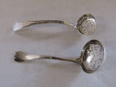 Early Georgian silver sugar sifter spoon London 1816 weight 1.07 ozt maker Richard Turner, L 14 cm