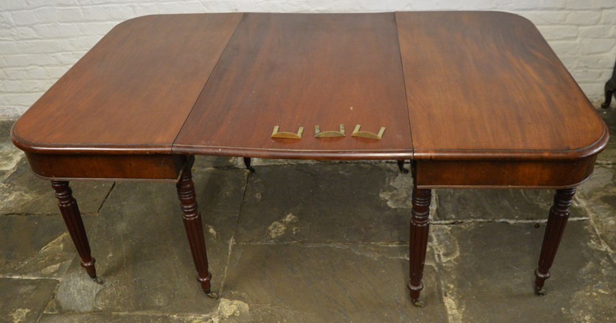 Early Victorian D end mahogany dining table with leaf (slightly warped) extending to 162cm by - Image 3 of 4