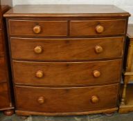 Victorian mahogany bow fronted chest of drawers with turned handles & feet Ht 103cm L 99cm D 54cm