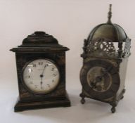 Reproduction lantern clock H 27 cm and a lacquered chinoiserie 10 days mantel clock H 18 cm