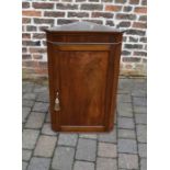 Small 19th century mahogany corner cupboard H 89 cm W 58 cm