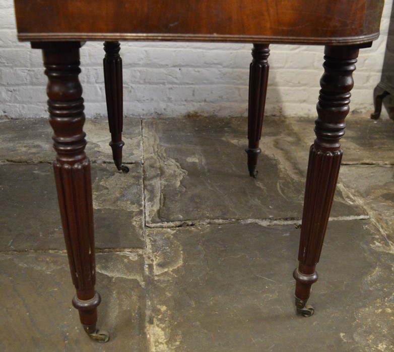 Early Victorian D end mahogany dining table with leaf (slightly warped) extending to 162cm by - Image 4 of 4