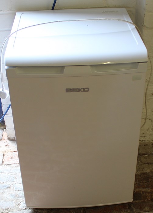 Beko fridge with freezer compartment