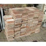 Approximately 250 quarry tiles 19 cm x 19 cm x 5 cm