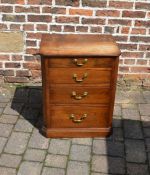 Oak reproduction chest of drawers / bedside cabinet H 71 cm W 56 cm D 40 cm