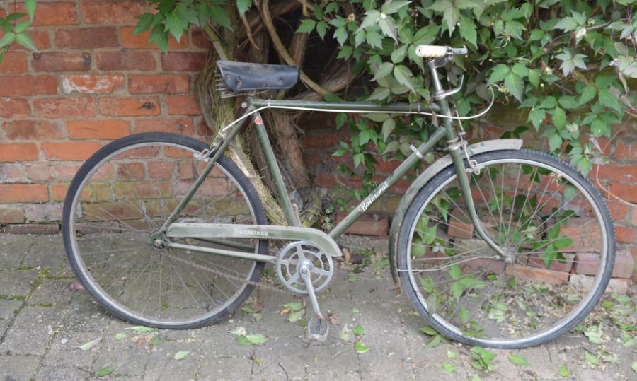 Balmoral bicycle, Hopper bicycle and a Raleigh Activator bicycle - Image 3 of 3