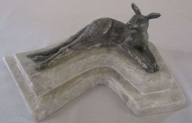 Silver plated figure of a Kangaroo on a marble base L 23 cm