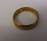 22 ct gold band ring size L weight 3.79 g