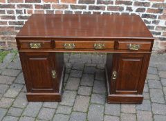 Late Victorian twin pedestal desk L 120 cm D 58 cm H 76 cm