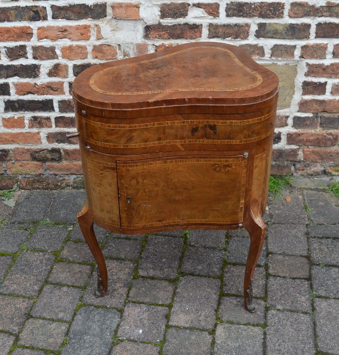 Unusual Continental late 19th / early 20th century inlaid vanity unit / dressing table with lift - Image 3 of 4