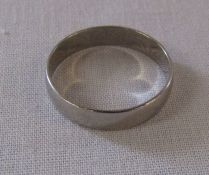 Platinum band ring, size Y, weight 3.53 g