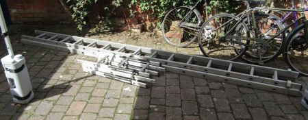 2 pairs of aluminium ladders