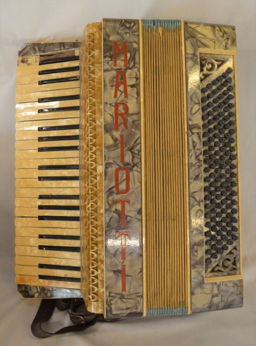 Mariotti accordion in a case - Image 2 of 8