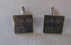 Pair of hallmark silver cufflinks Sheffield 1978 weight 0.39 ozt / 12.23 g