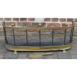 Late 19th/early 20th century brass fender with paw feet (L95cm) & a crumb tray