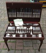Regency Tableware Company silver plated canteen of cutlery contained in a leatherette top canteen