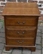 Kevin P Burks/Cobweb Craft bespoke small oak chest of drawers Ht69cm W54cm D47cm