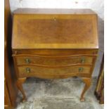 Queen Anne style bureau L 75.5 cm H 102 cm